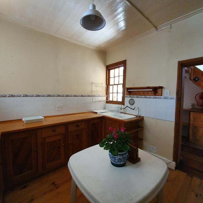 To Let 4 Bedroom Property for Rent in Grahamstown Central Eastern Cape